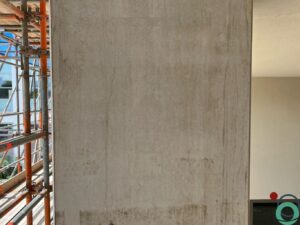 Roest verwijderen op beton