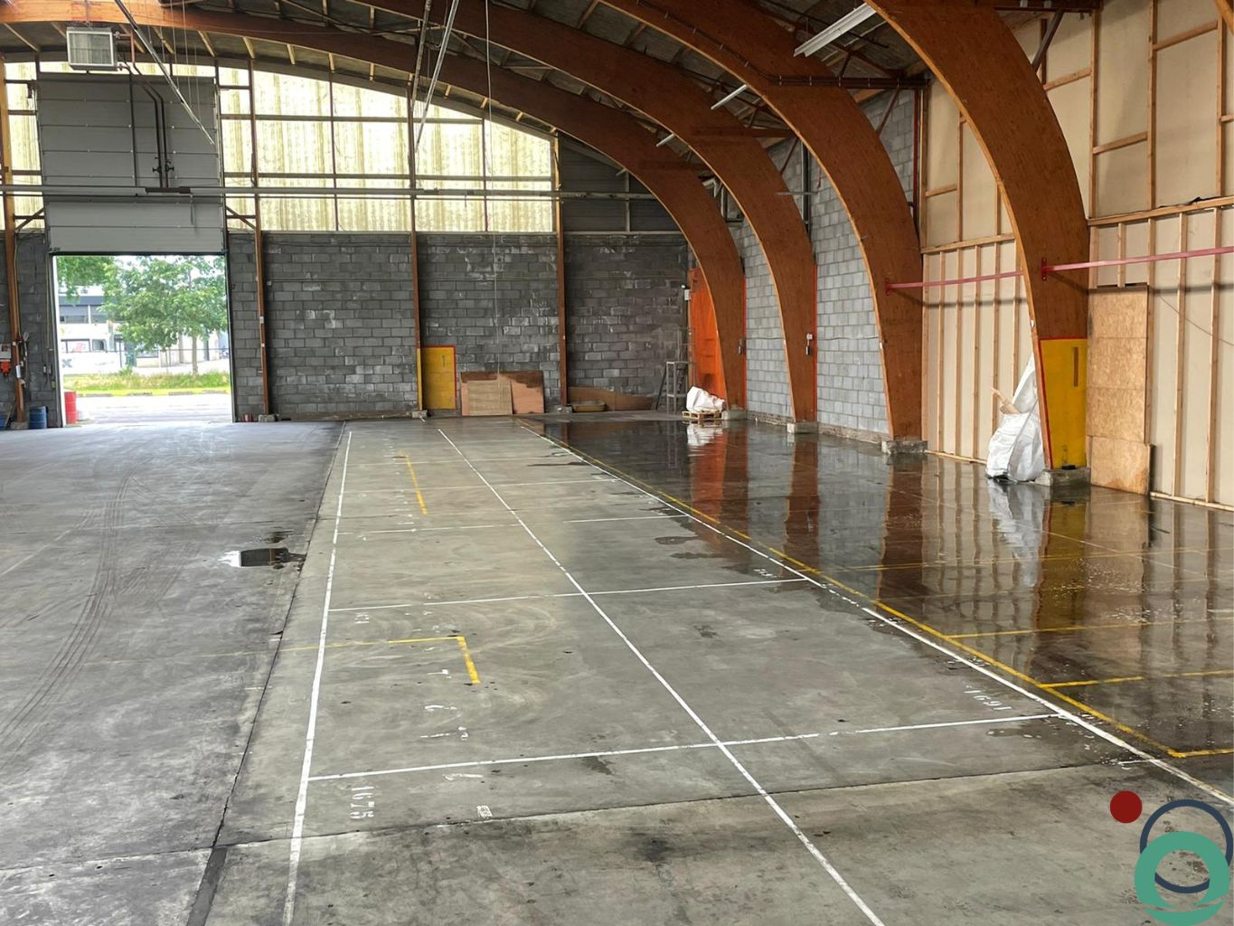 Dieptereiniging betonvloer industriepand