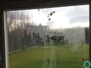 PU op glas en raamprofiel